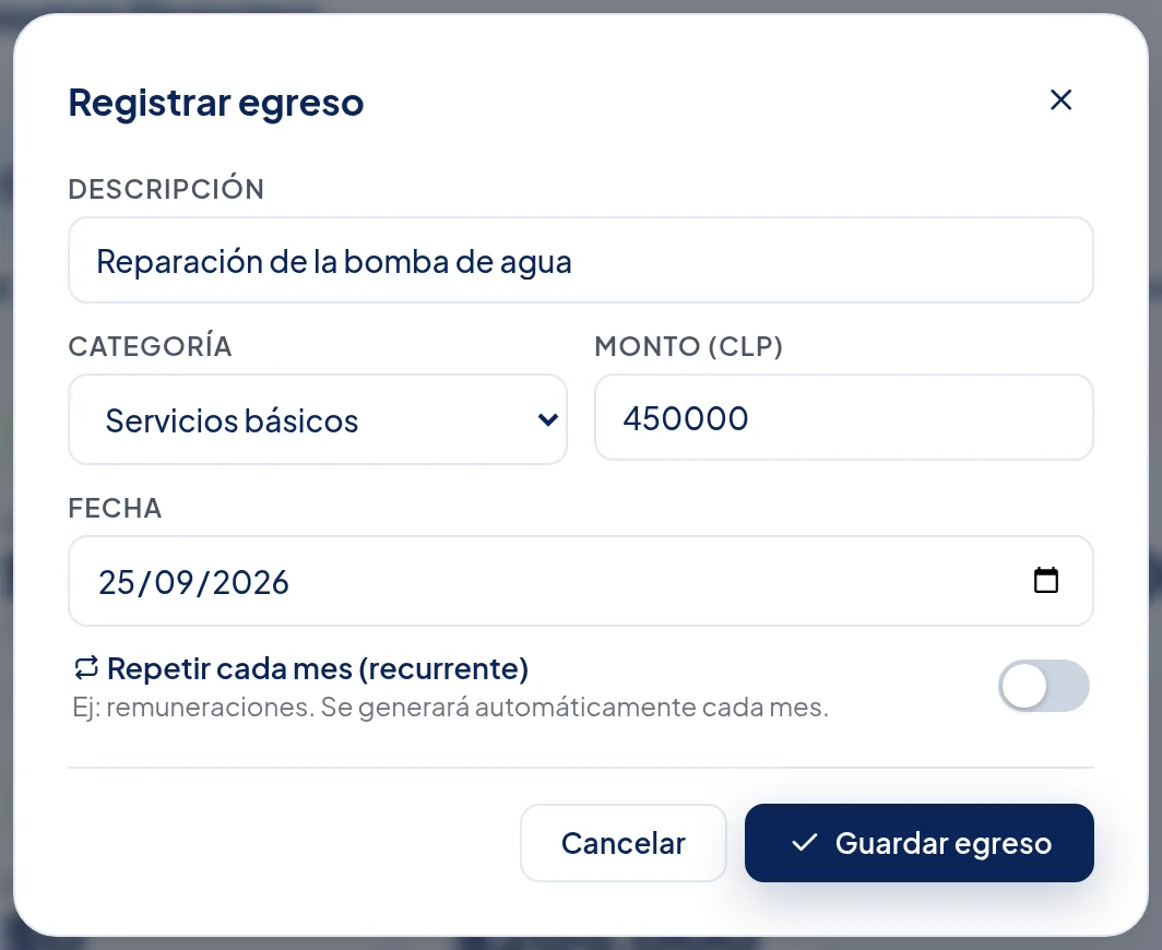 Ventana Registrar egreso: Descripción Reparación de la bomba de agua, Categoría, Monto (CLP) 450000, Fecha, Repetir cada mes (recurrente) y Guardar egreso.